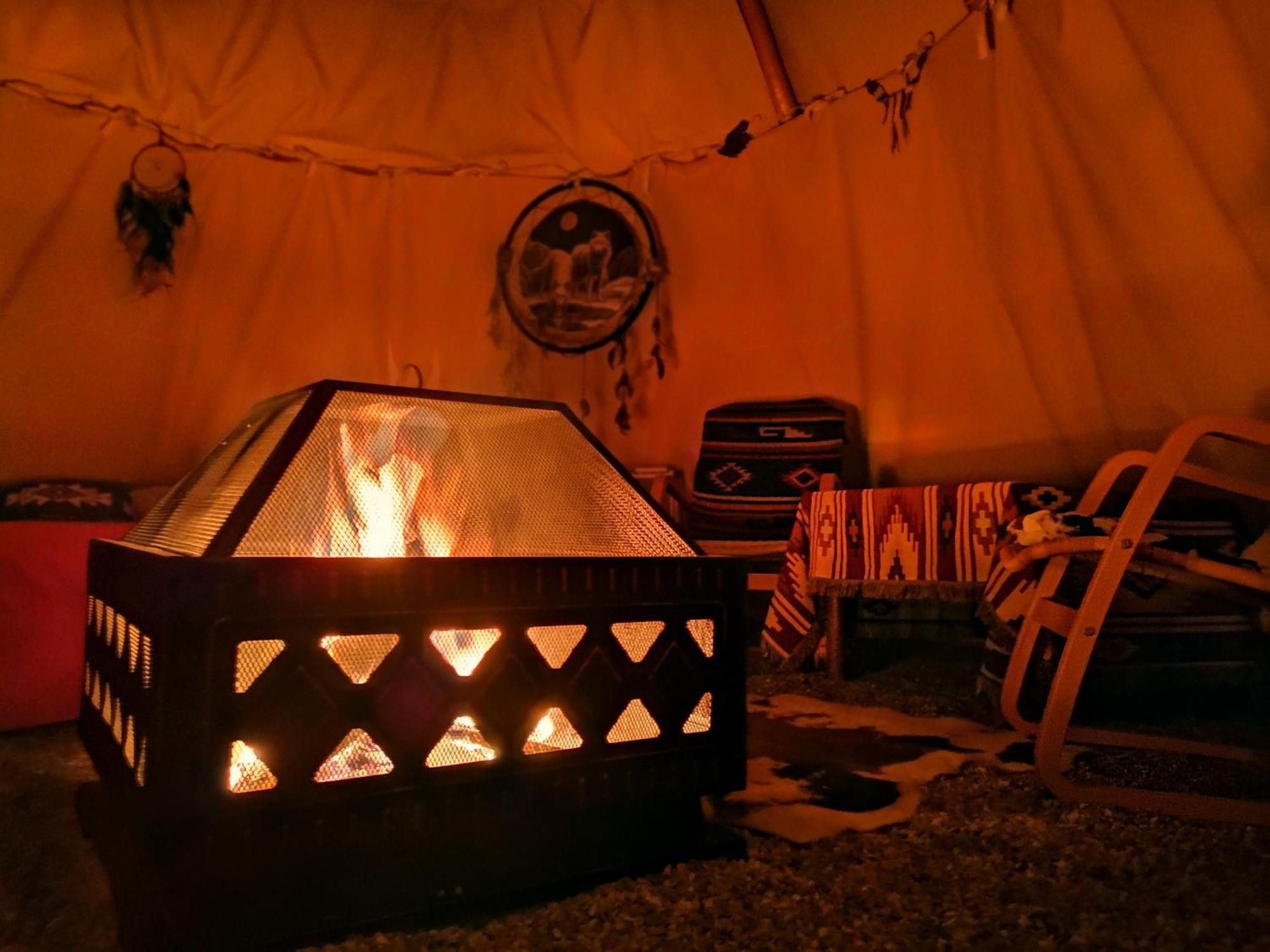 Hotel Teepee Camp Lounky Chodouny Esterno foto